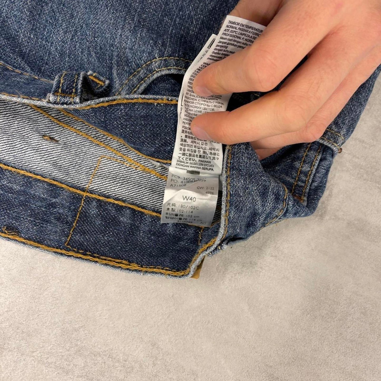 Levi's jean shorts W40