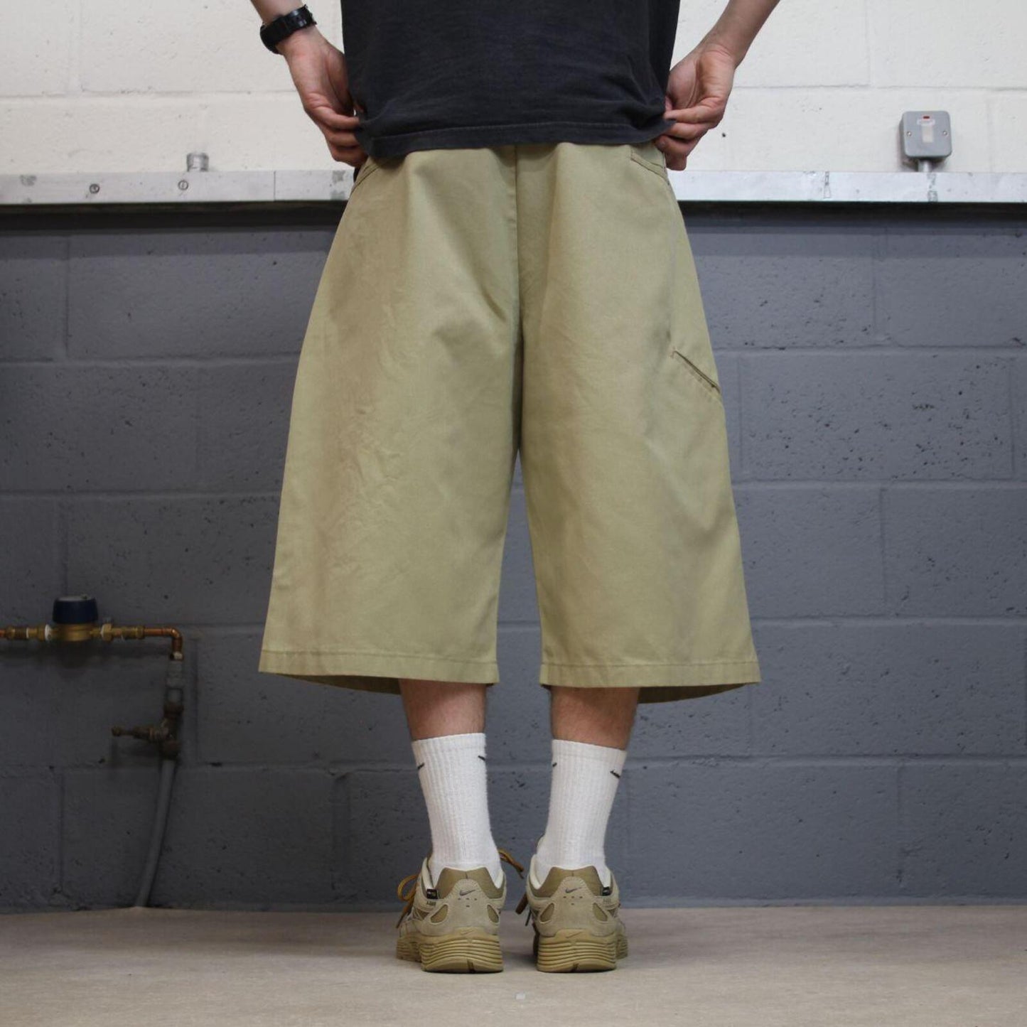 Dickies extra baggy chino shorts carpenter khaki Skater / surf style shorts long wide leg festival