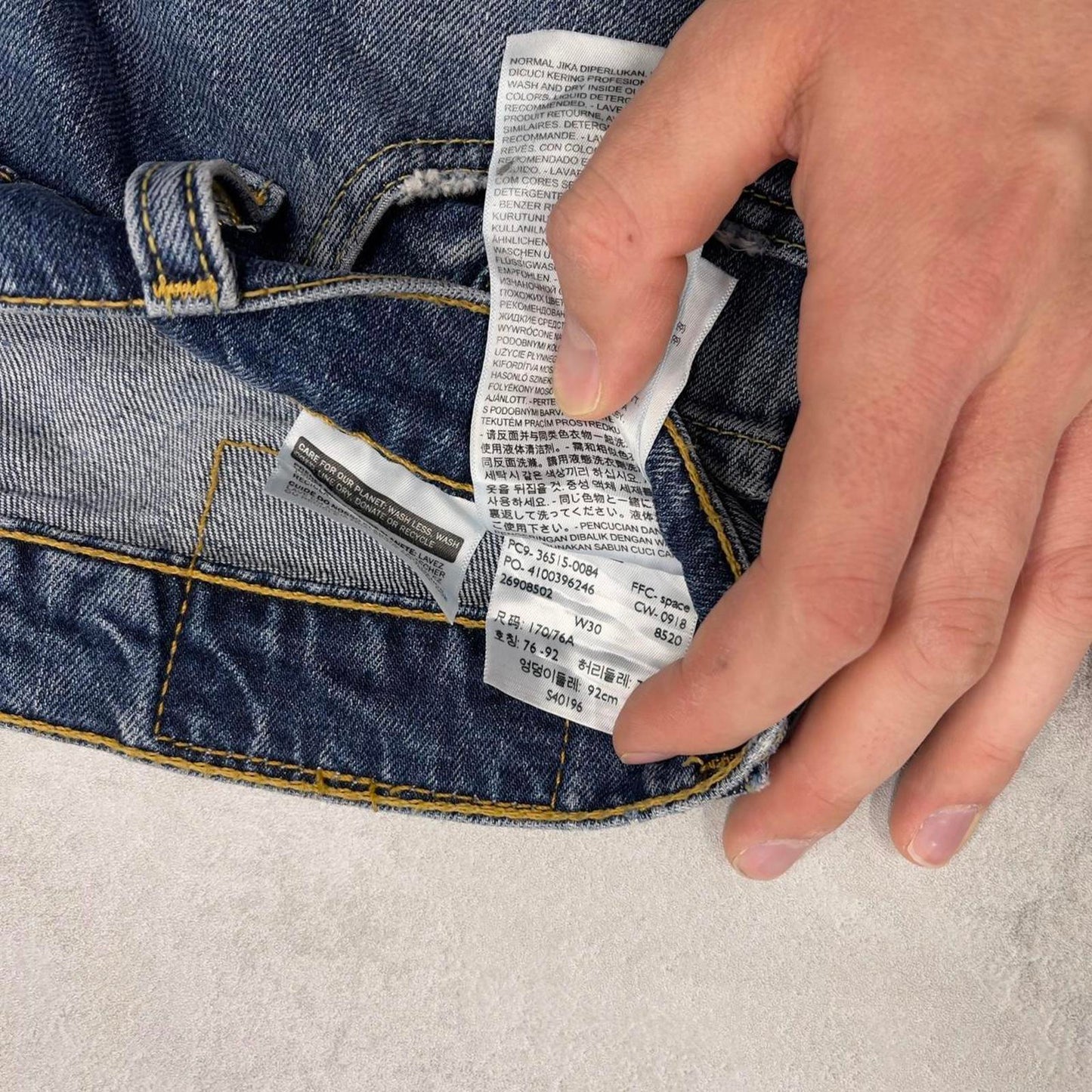 Mens Levi’s jorts W30