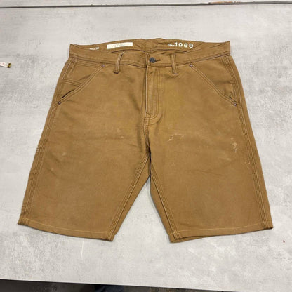 GAP carpenter jorts W32