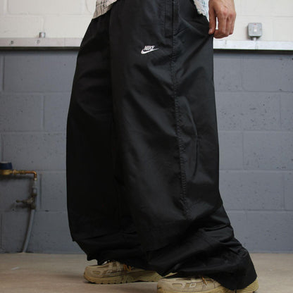 Vintage baggy Nike tracksuit bottoms wide leg black 3XL drawstring & elasticated waist embroidered