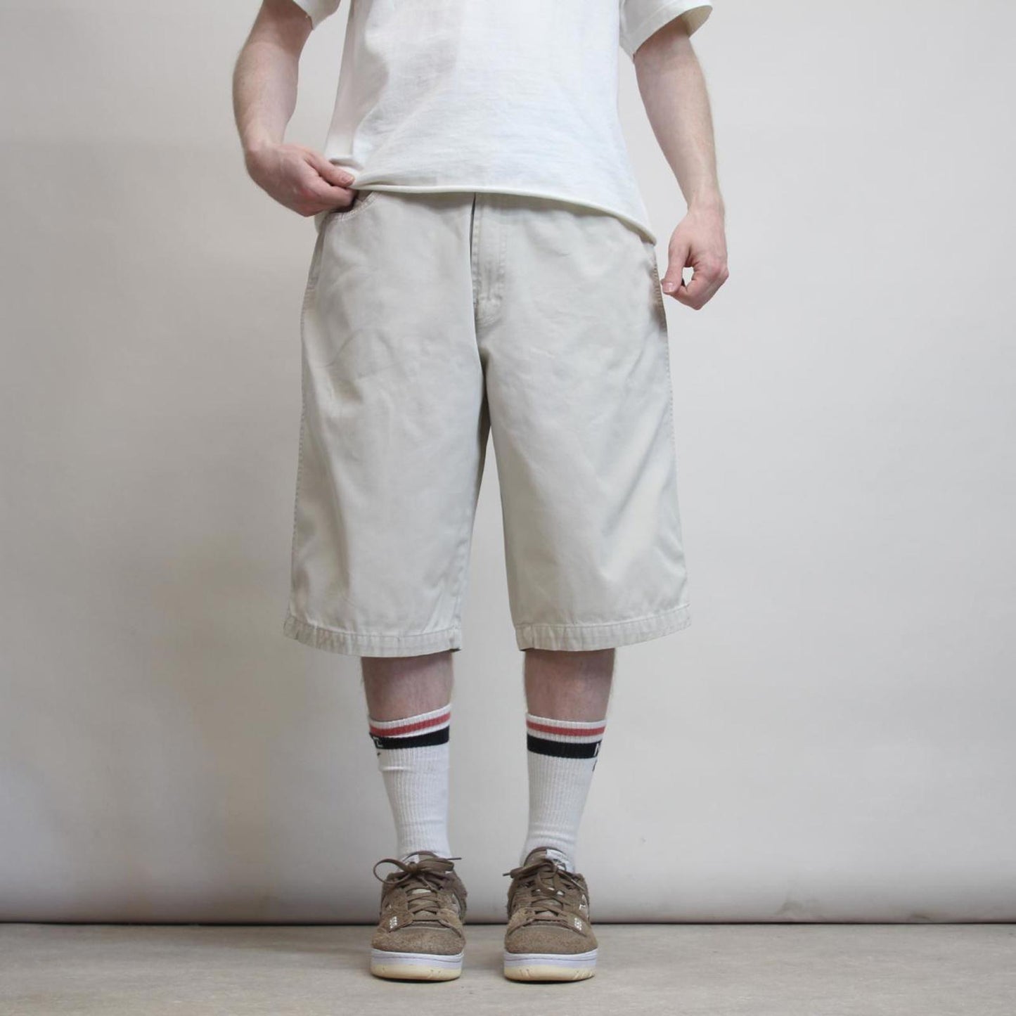 Baggy Phat Farm shorts W34 loose long 90s skater rollup tape detail shorts