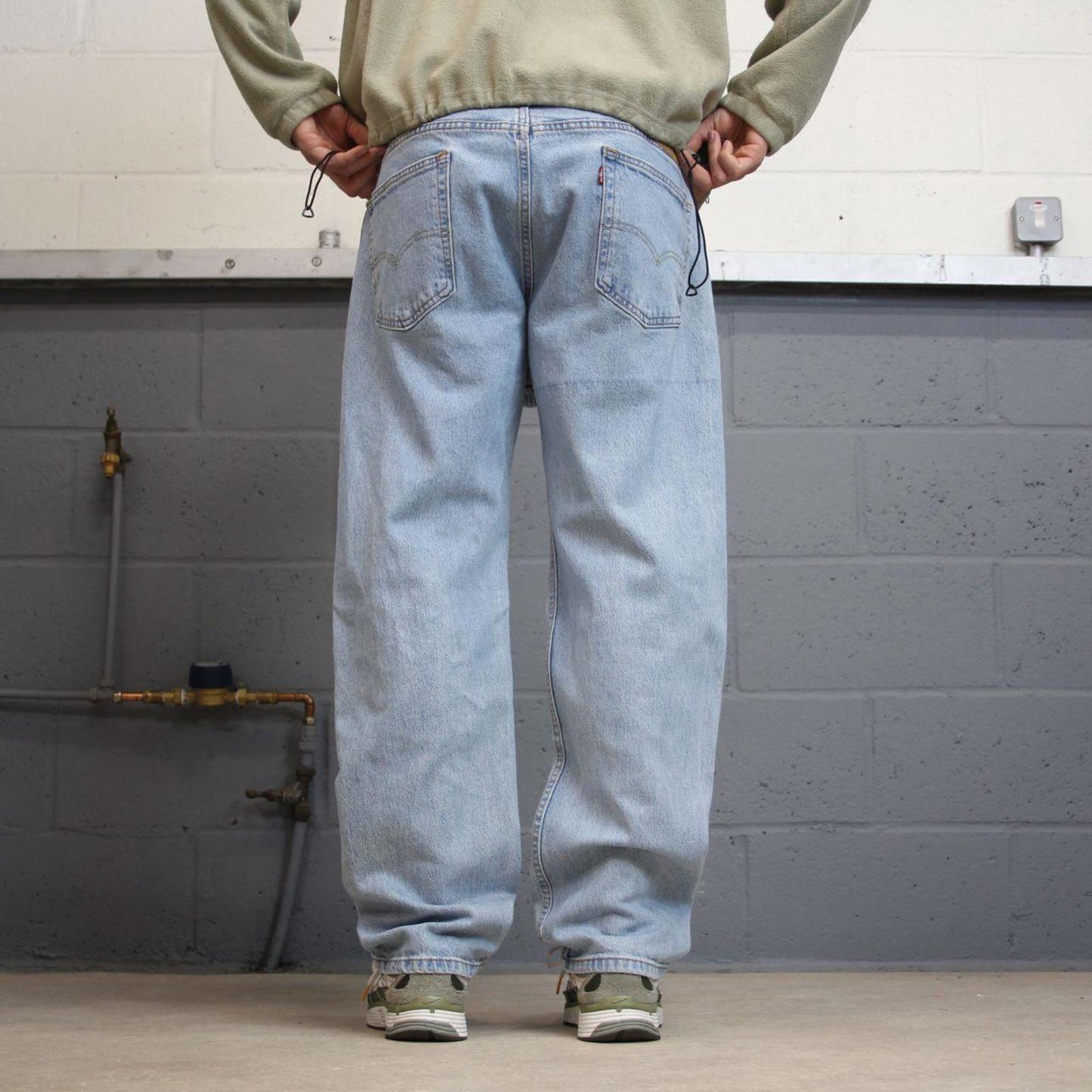 Vintage Y2K Levi’s 505 jeans light wash blue Straight leg 00s style denim pants red tab logo