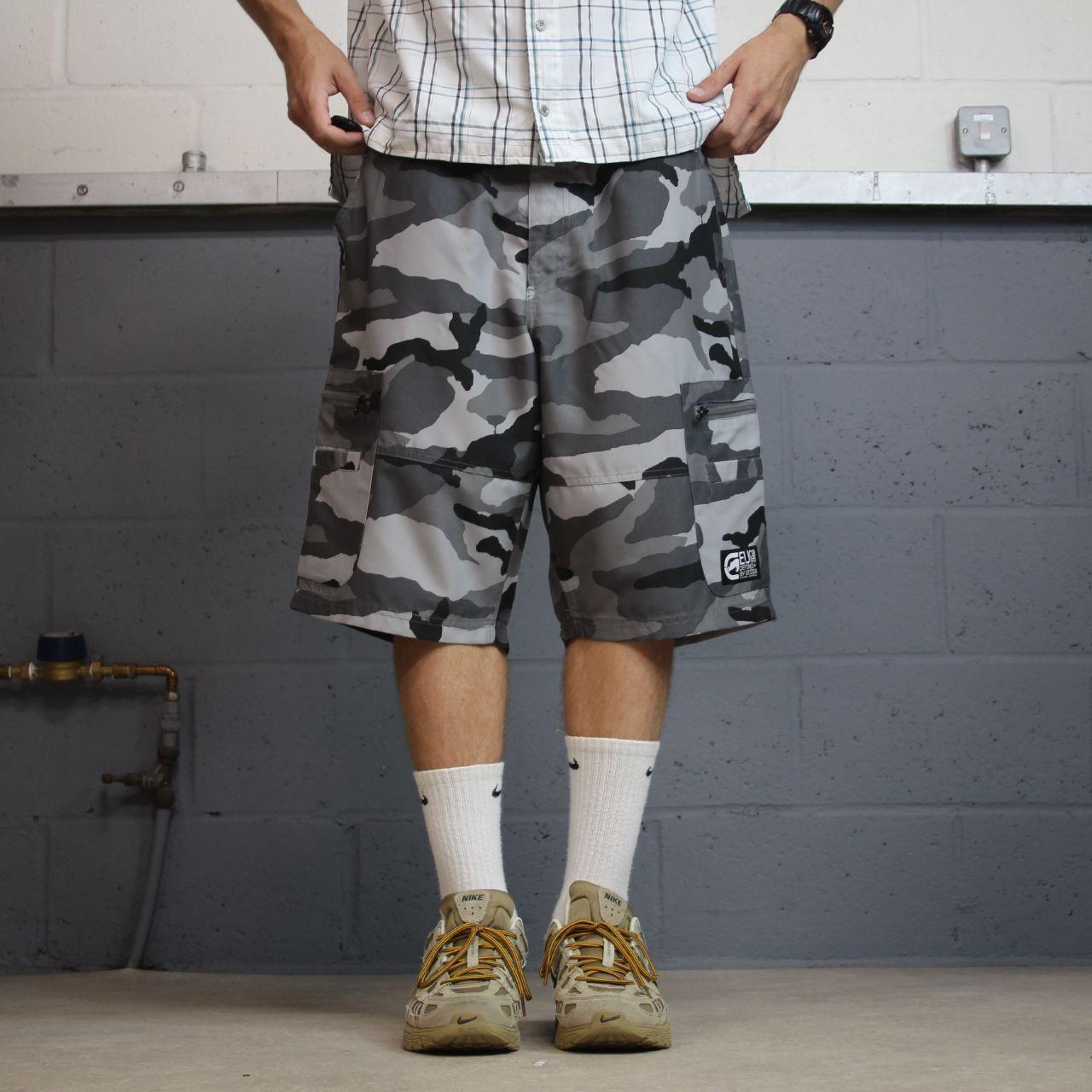 Ecko unltd camo cargo shorts grey W38 Loose floaty lightweight skater surf style camouflage utility