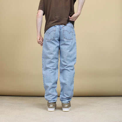 Blue Levi's 550 jeans, size 11