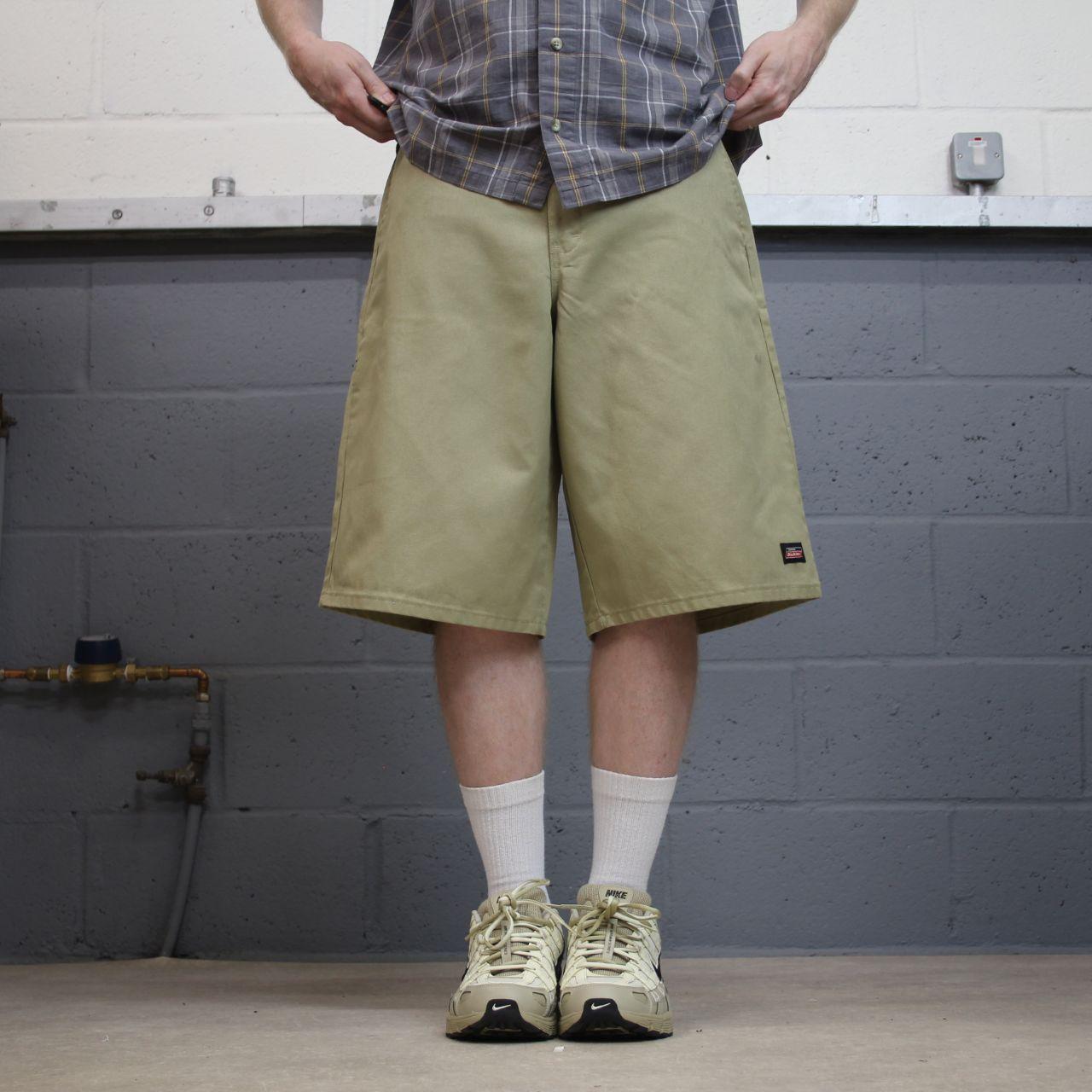 Dickies baggy carpenter chino shorts khaki Chino style skater shorts loose leg festival