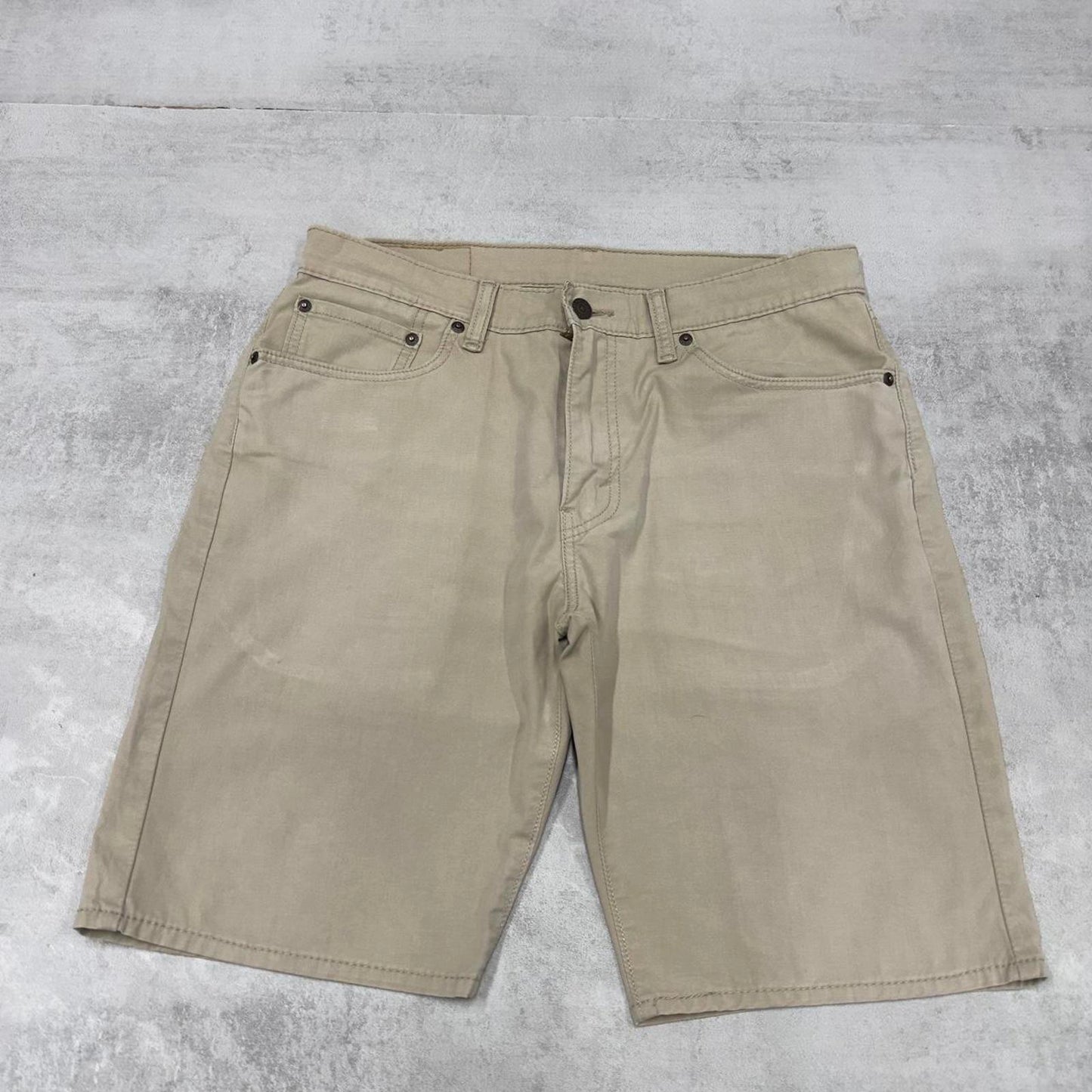 Mens Beige Levis shorts W32