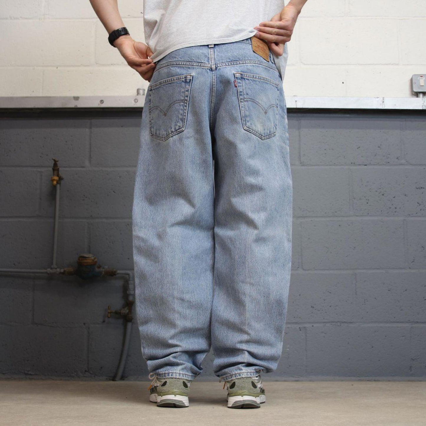 Levis 550 jeans W38 L30 blue loose 90s relaxed style skater jeans red tab logo