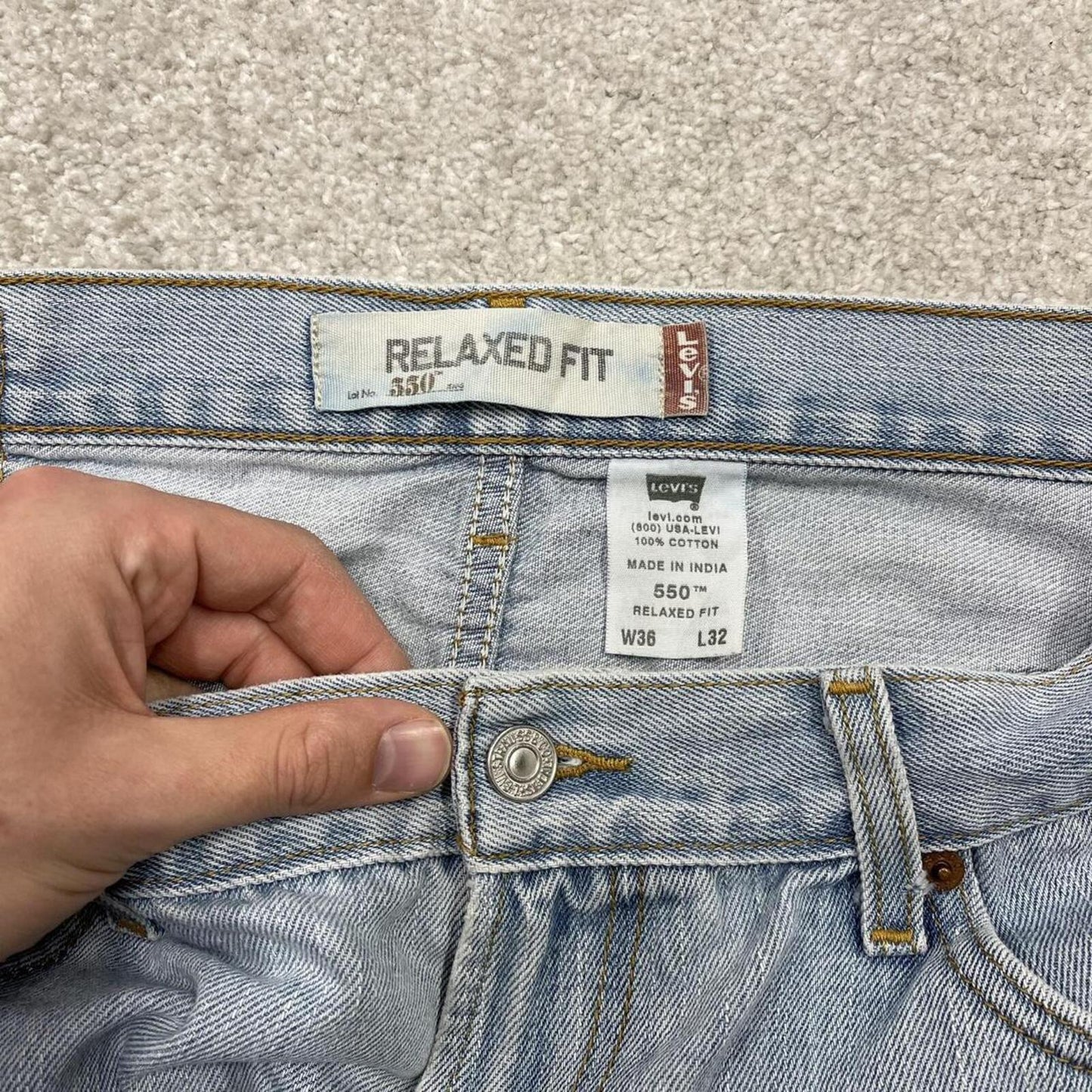 Baggy y2k Levi’s jeans 550 washed blue Loose relaxed fit 00s denim pants red tab logo