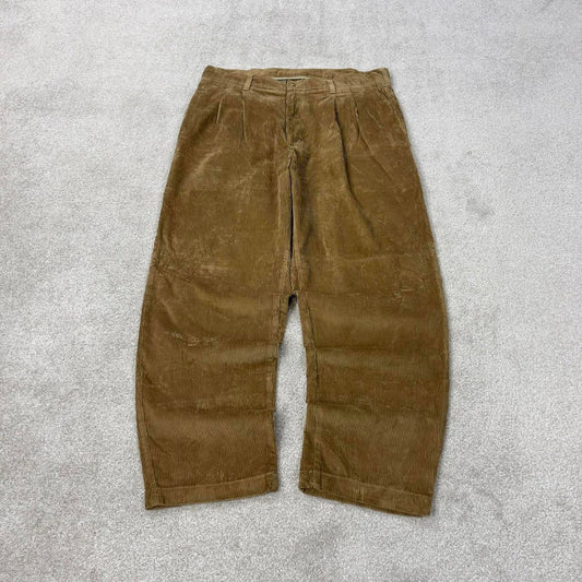 Vintage tan wide wale corduroy trousers W36L30 pleated baggy cord pants 90s skate style