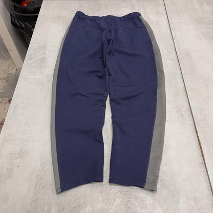 Y2k 00s Puma tracksuit bottoms Medium men's navy joggers loose gym track pants sporty trackies