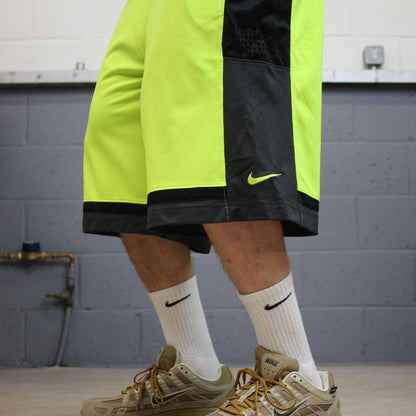 Baggy Nike sports shorts y2k green Basketball style comfy loose floaty summer gym shorts