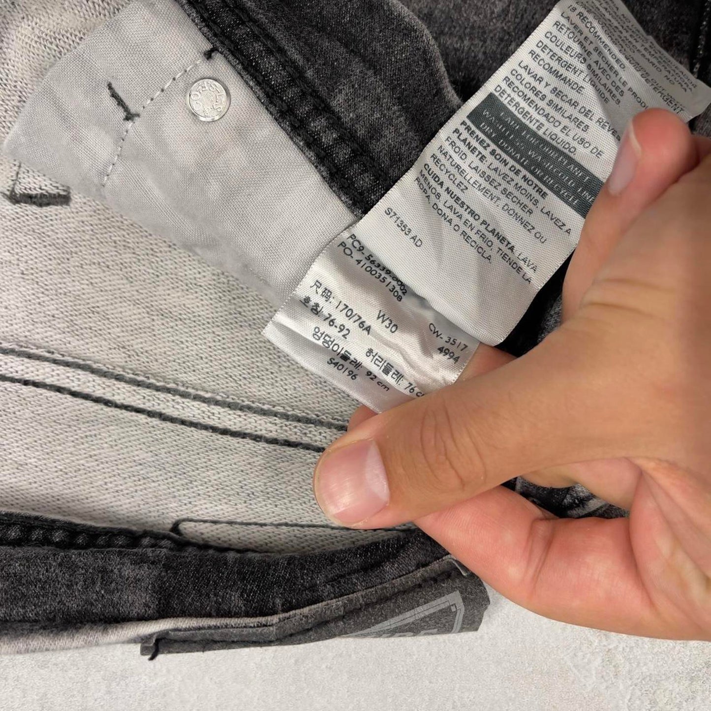 Mens Signature Levi’s shorts W30