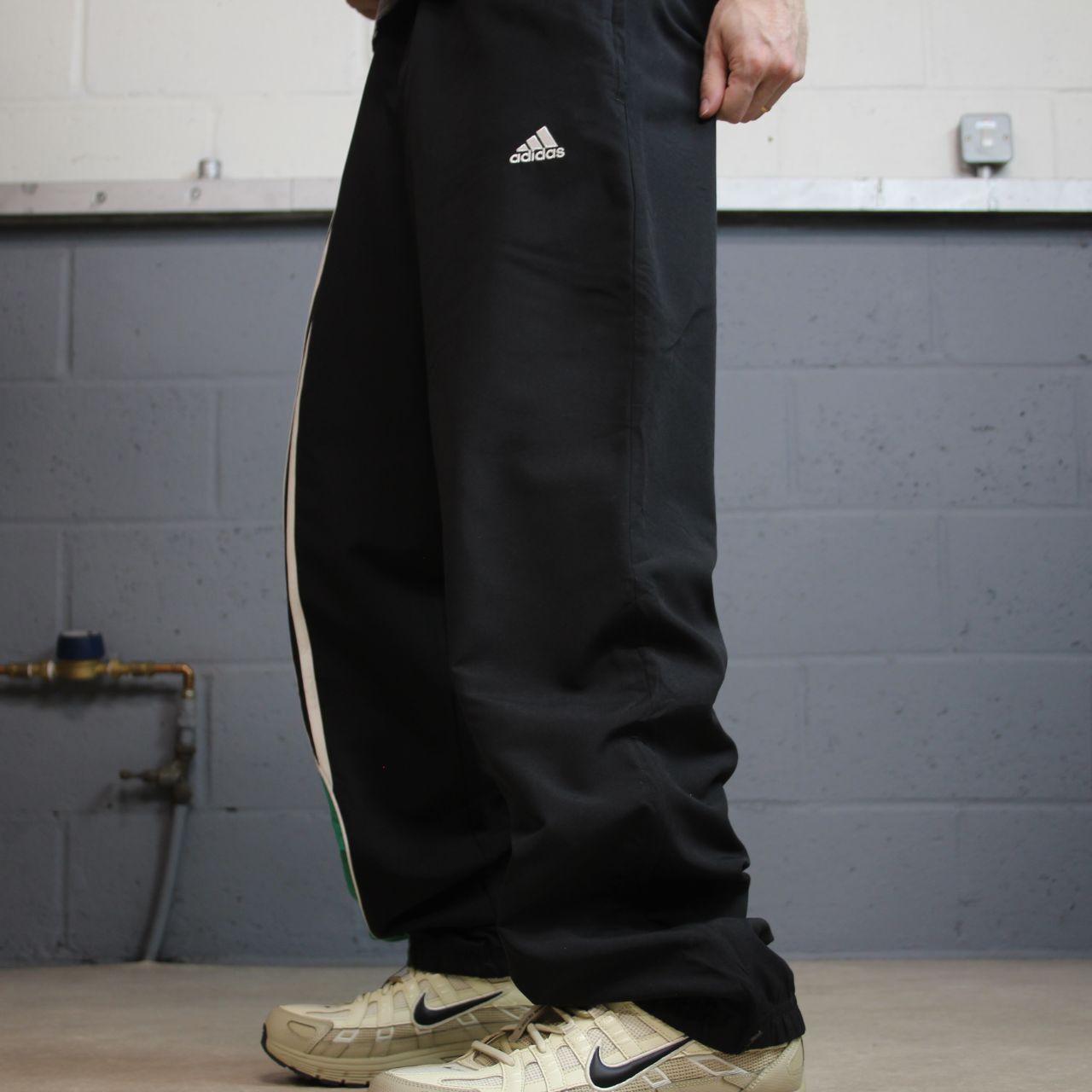 Y2K Adidas baggy tracksuit bottoms black Medium embroidered logo side stripes track pants