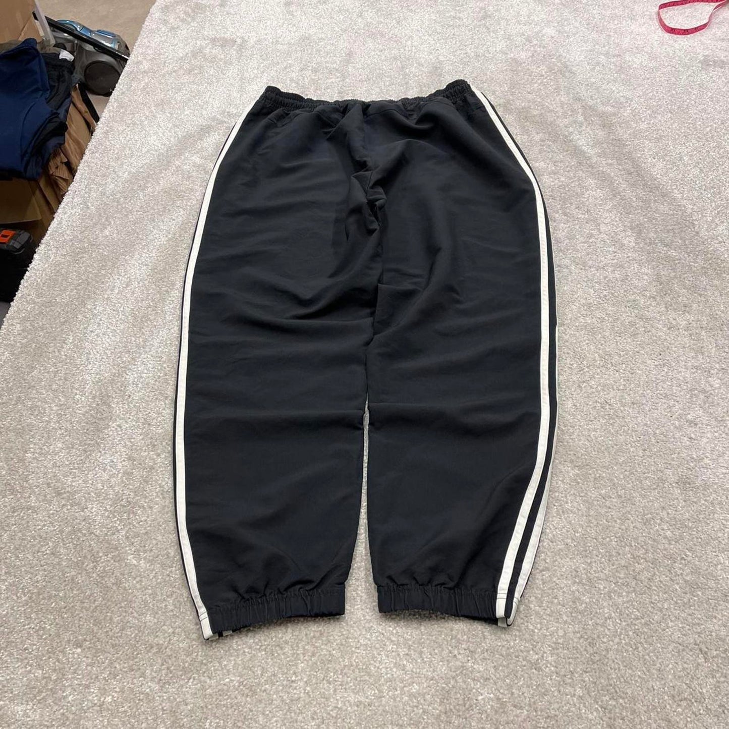00s y2k Adidas tracksuit bottom XL black loose sporty style trackies side stripe track pants