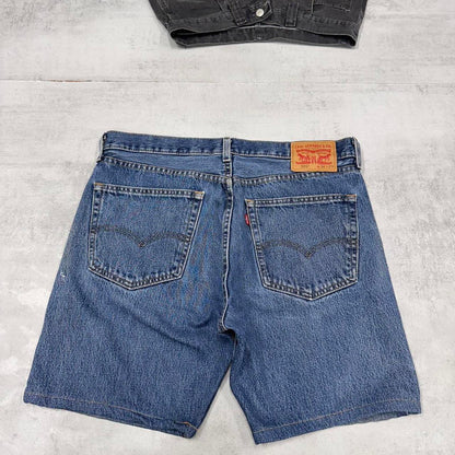 Mens Levi’s 505 jorts W36