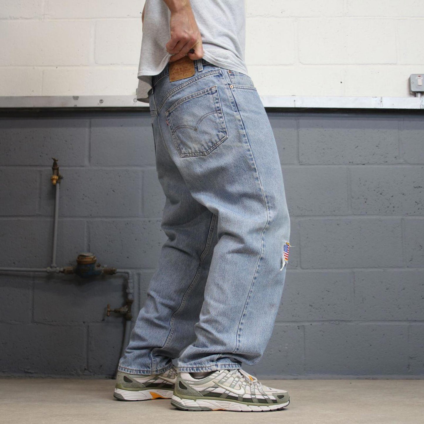 Levis 550 jeans W38 L30 blue loose 90s relaxed style skater jeans red tab logo