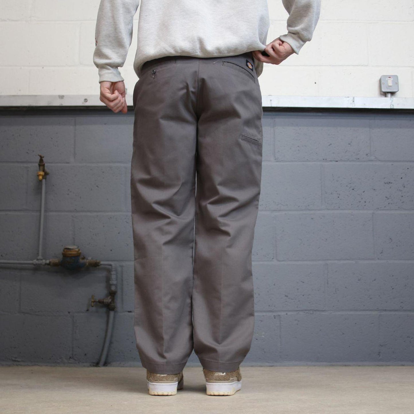 Grey Dickies carpenter pants W32L30 slim taper cargo 90s skate style pants patch logo