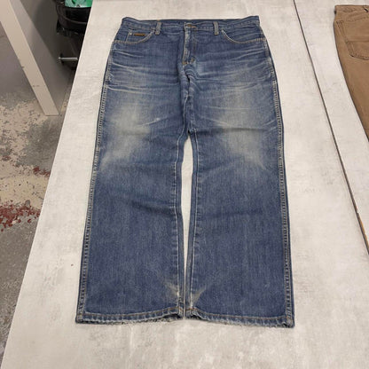 Vintage y2k Wrangler jeans W38L30 Faded blue denim skate style trousers