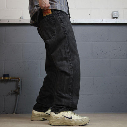 Levi’s 505 jeans y2k W36L30 black straight leg 505 pants red tab logo