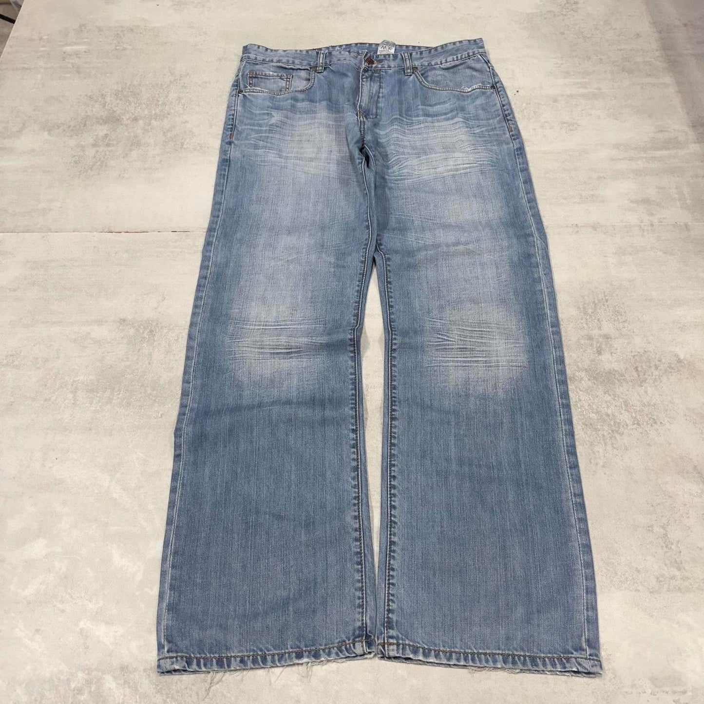 Loose Blue Rocawear jeans W38 L34 90s style hip hop jeans embroidered design