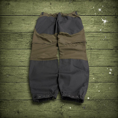 Convertible technical hiking pants y2k green RVRC trouser shorts with zip of legs