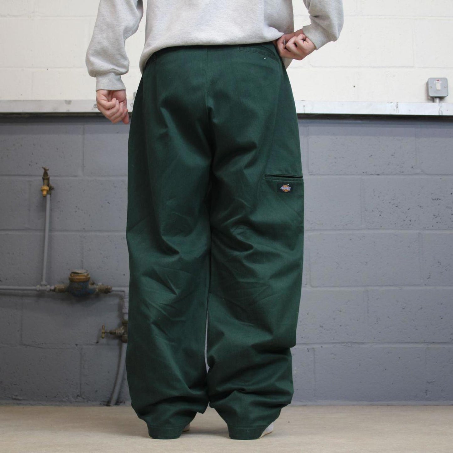 Baggy Dickies double knee carpenter pants W34L34 green 90s skate style loose leg cargos
