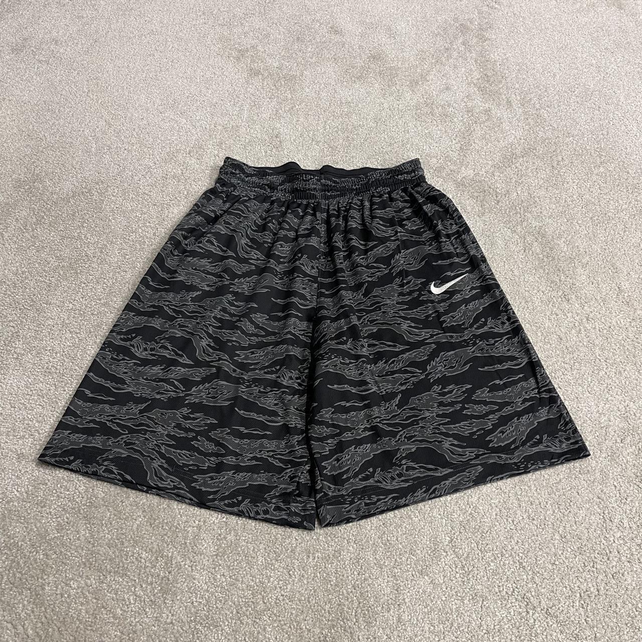Nike sports shorts y2k loose black grey Patterned camo floaty summer gym shorts