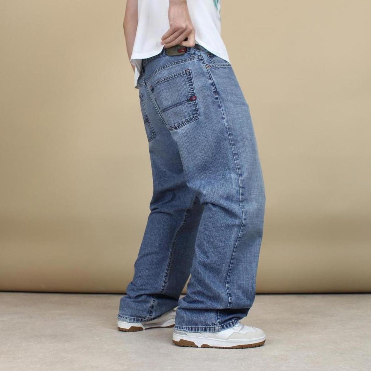 Blue baggy Quiksilver jeans W38L32 loose denim 90s style skater jeans