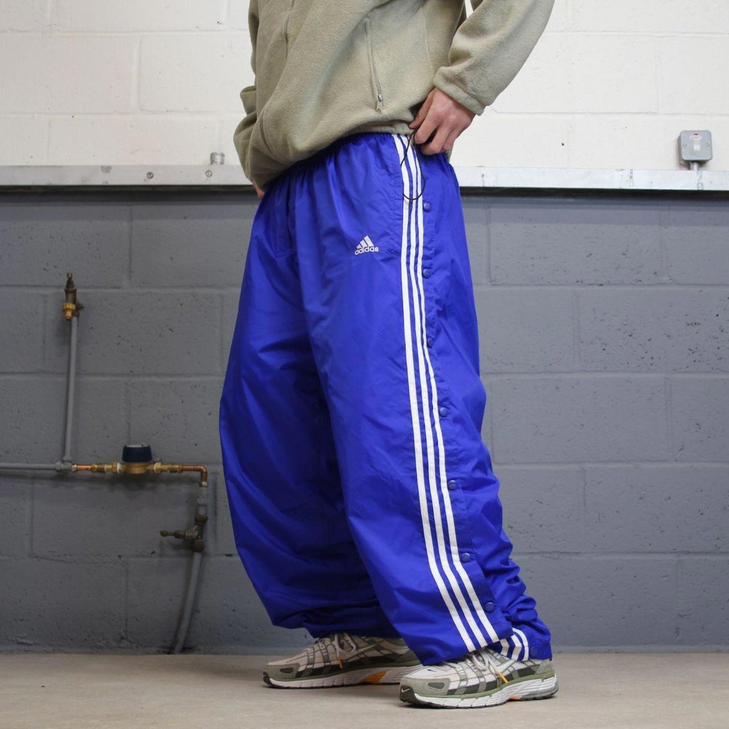 Vintage Y2K baggy Adidas tracksuit bottoms blue Wide-leg embroidered lined leg popper track pants