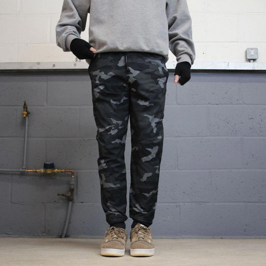 00s Under Armour tracksuit bottoms y2k M camo joggers embroidered logos gym wear trackies