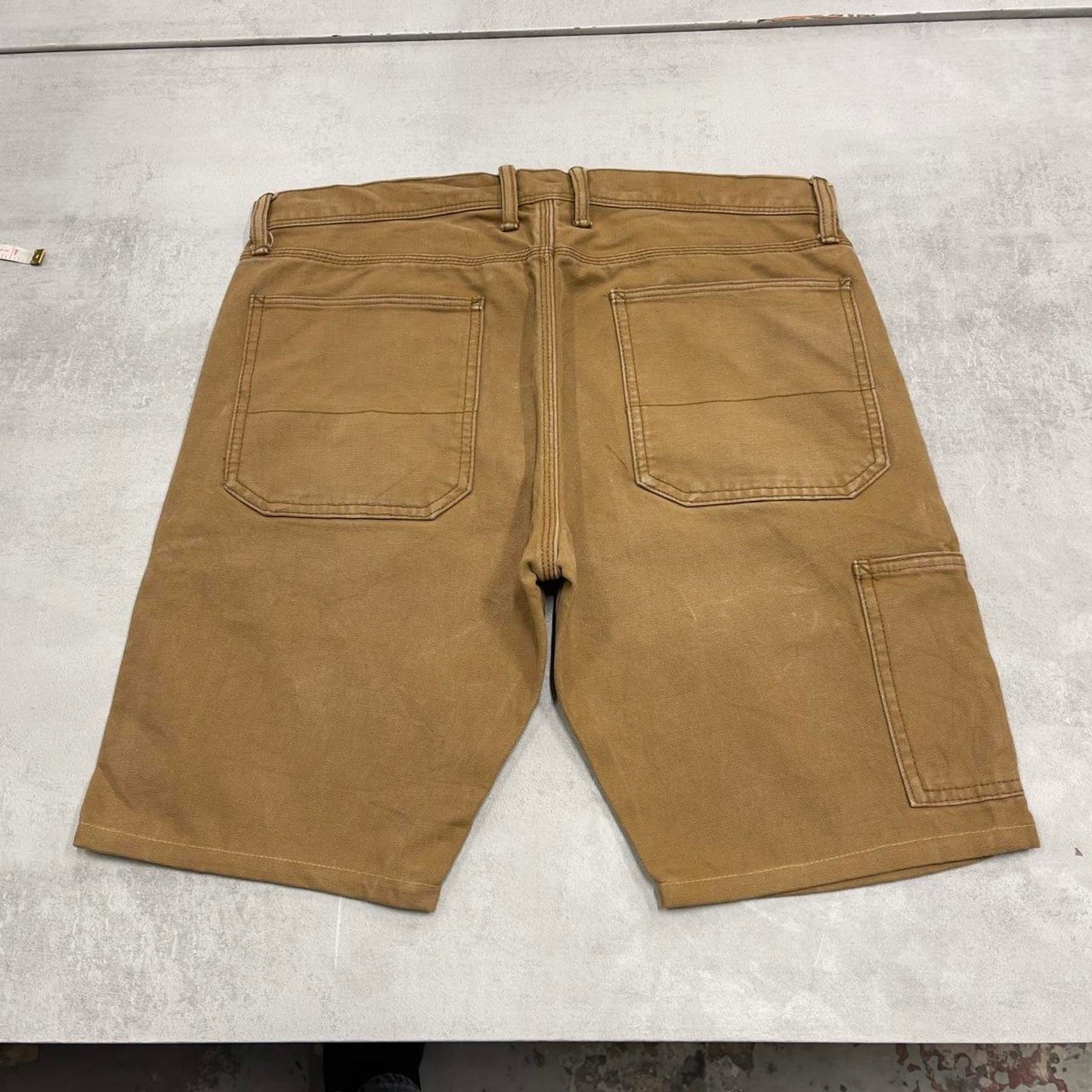 GAP carpenter jorts W32