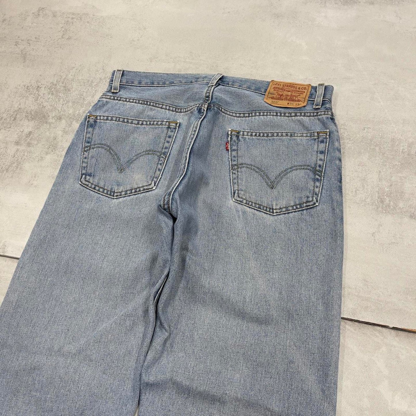 Blue Levis 505 jeans W36L30 regular fit denim straight leg skate style pants