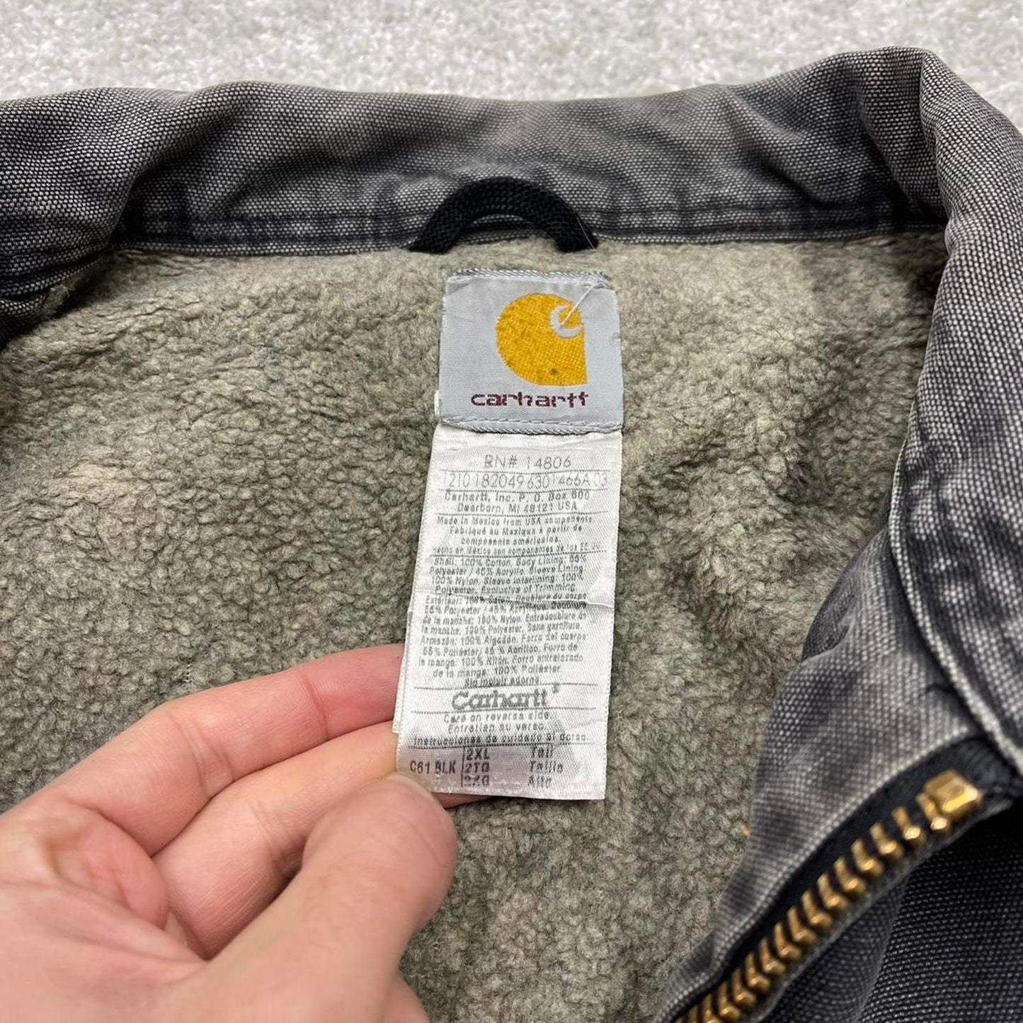 Black Carhartt Ridge jacket winter 90s style 2XLT loose sherpa lined canvas workwear overcoat canvas