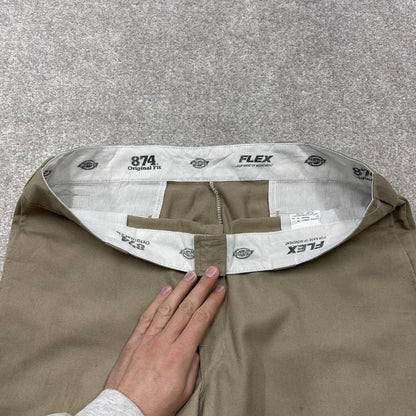 Dickies 874 skater work pants khaki W38L30 Loose original fit chino style skate trousers