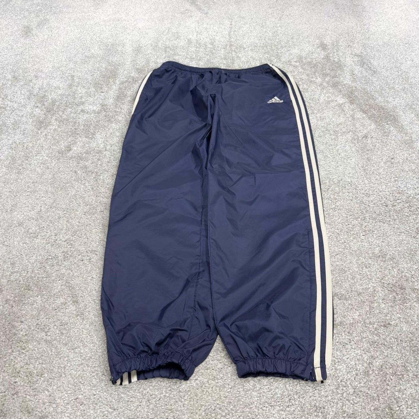 Y2k baggy Adidas tracksuit bottoms L 00s style sportswear joggers unlined track pants logo trackies