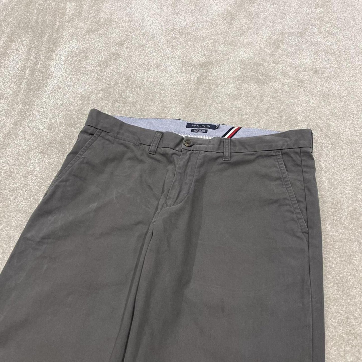 Y2K Tommy Hilfiger chino pants 34x30 grey