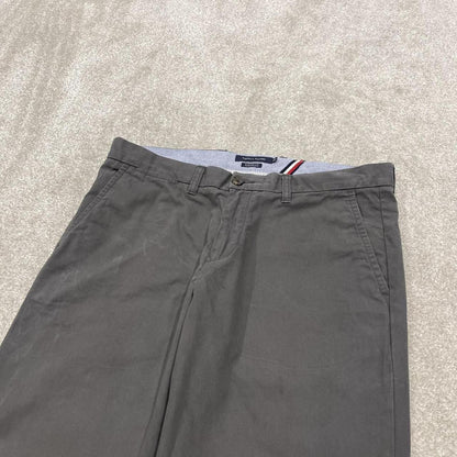 Y2K Tommy Hilfiger chino pants 34x30 grey