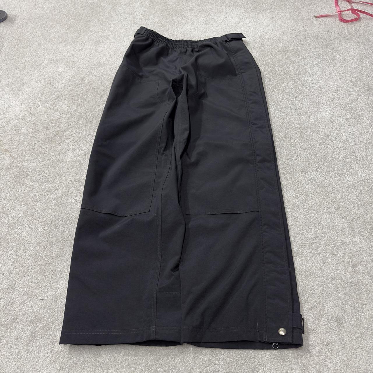 Carhartt baggy waterproof trousers wide leg black rain pants hiking snow pants outdoors technical