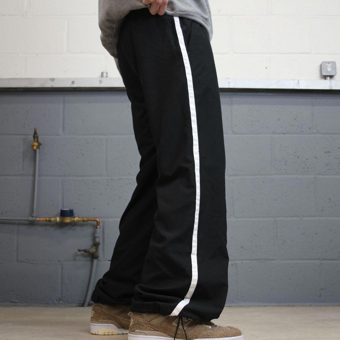 Y2k baggy Nike tracksuit bottoms wide leg black Loose lined embroidered striped track pants
