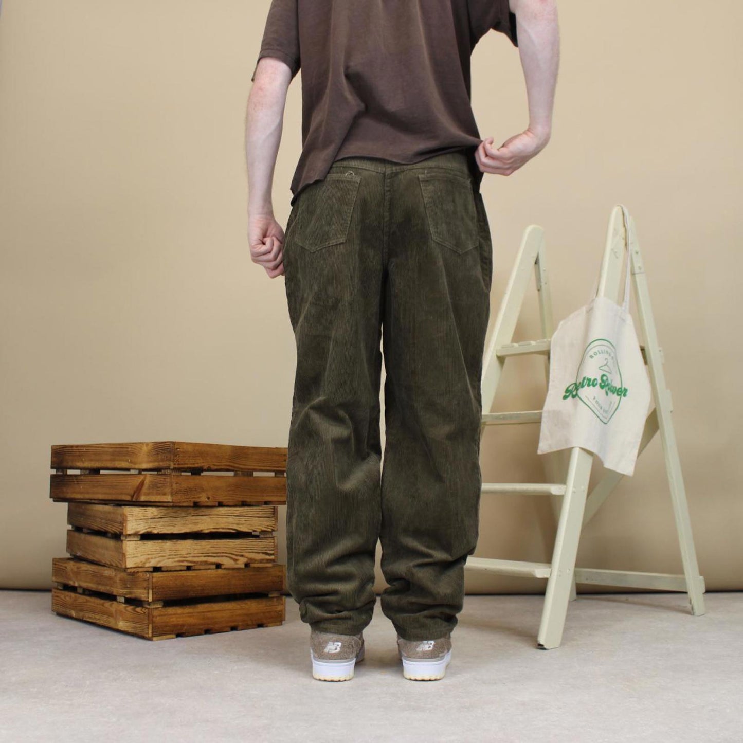 Khaki jumbo Corduroy trousers W32L31
