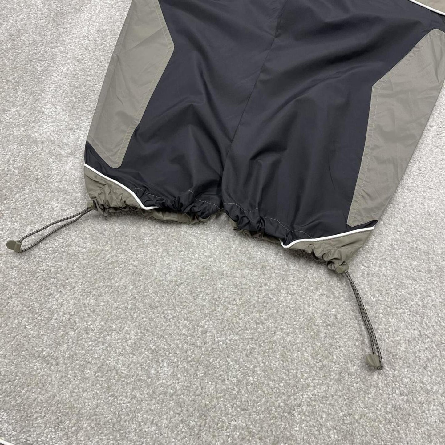 Adidas Stella McCartney tracksuit bottoms grey khaki Loose paneled unlined track pants adjustable
