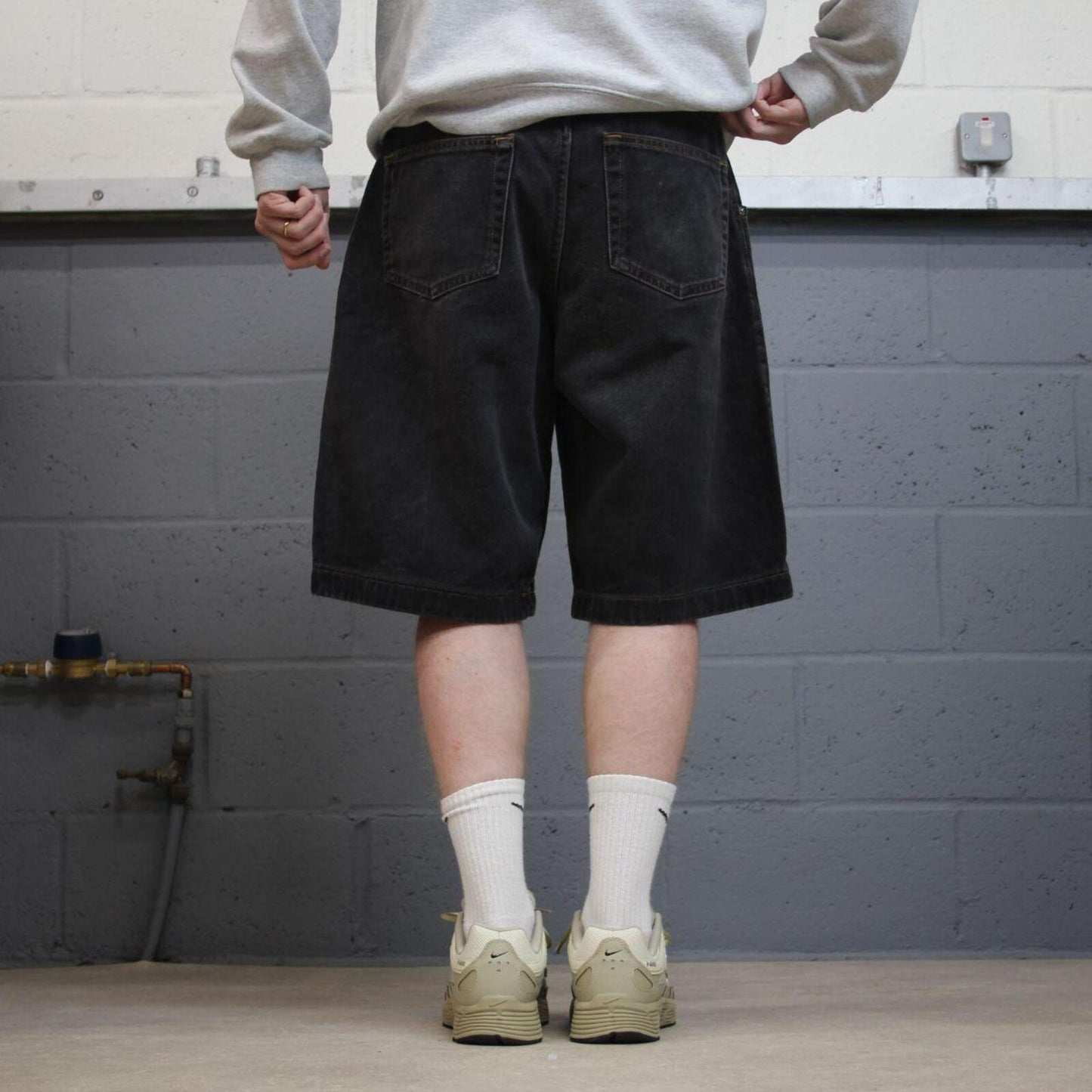 Baggy GAP Y2K Denim shorts black Loose wide leg fit skater style surf jorts