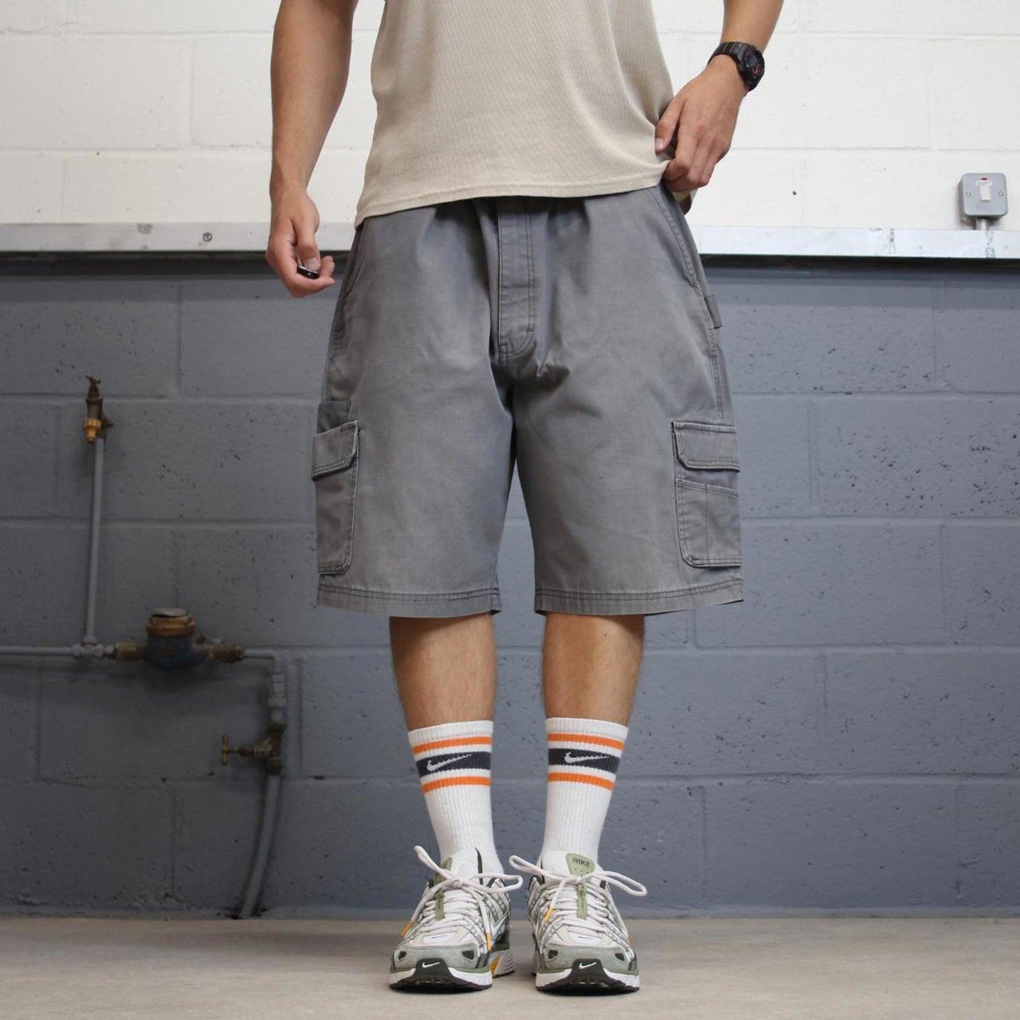 Grey baggy Dickies cargo shorts W42