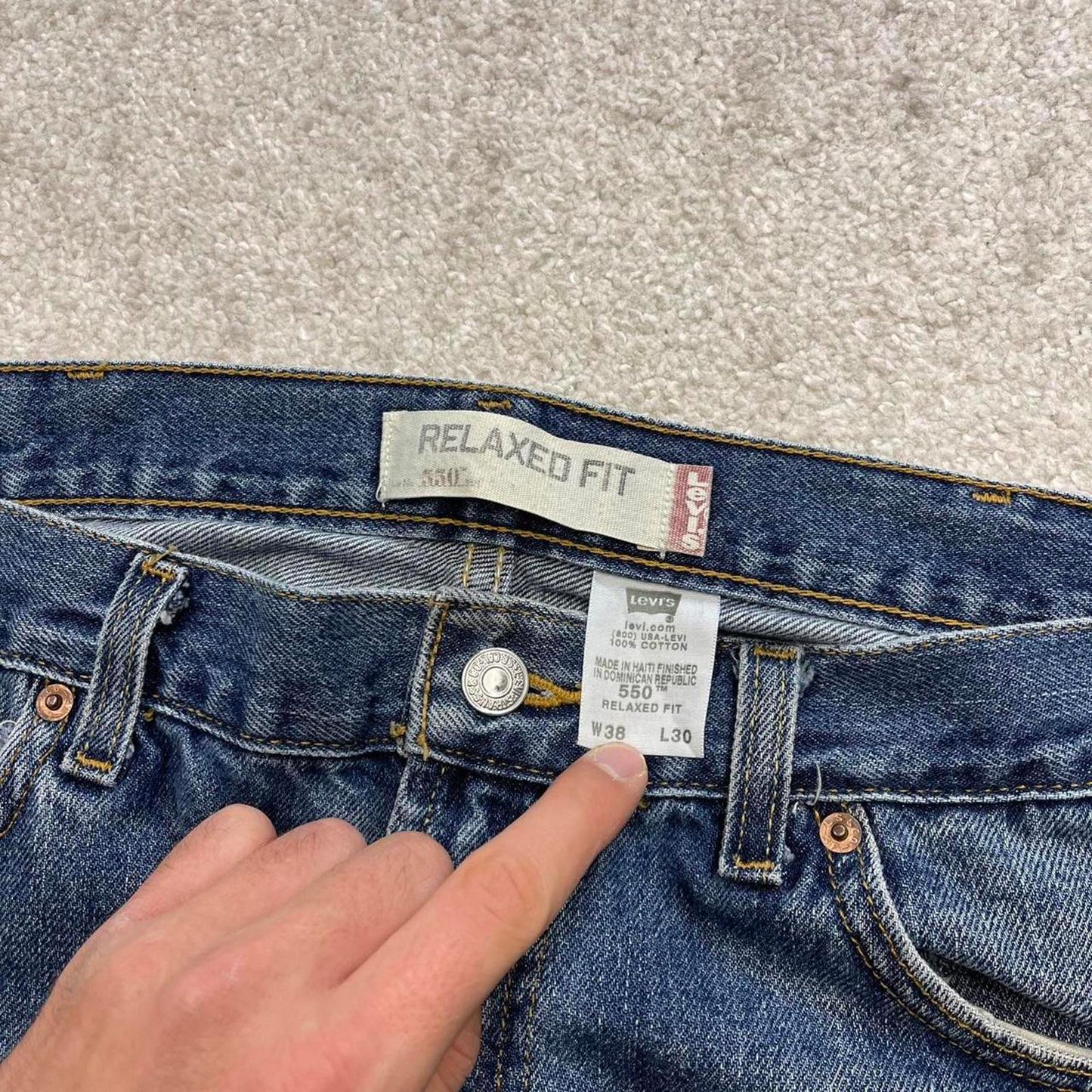 Blue Levi's 550 baggy jeans W38L30 relaxed fit denim 90s skater style pants red tab 100% cotton