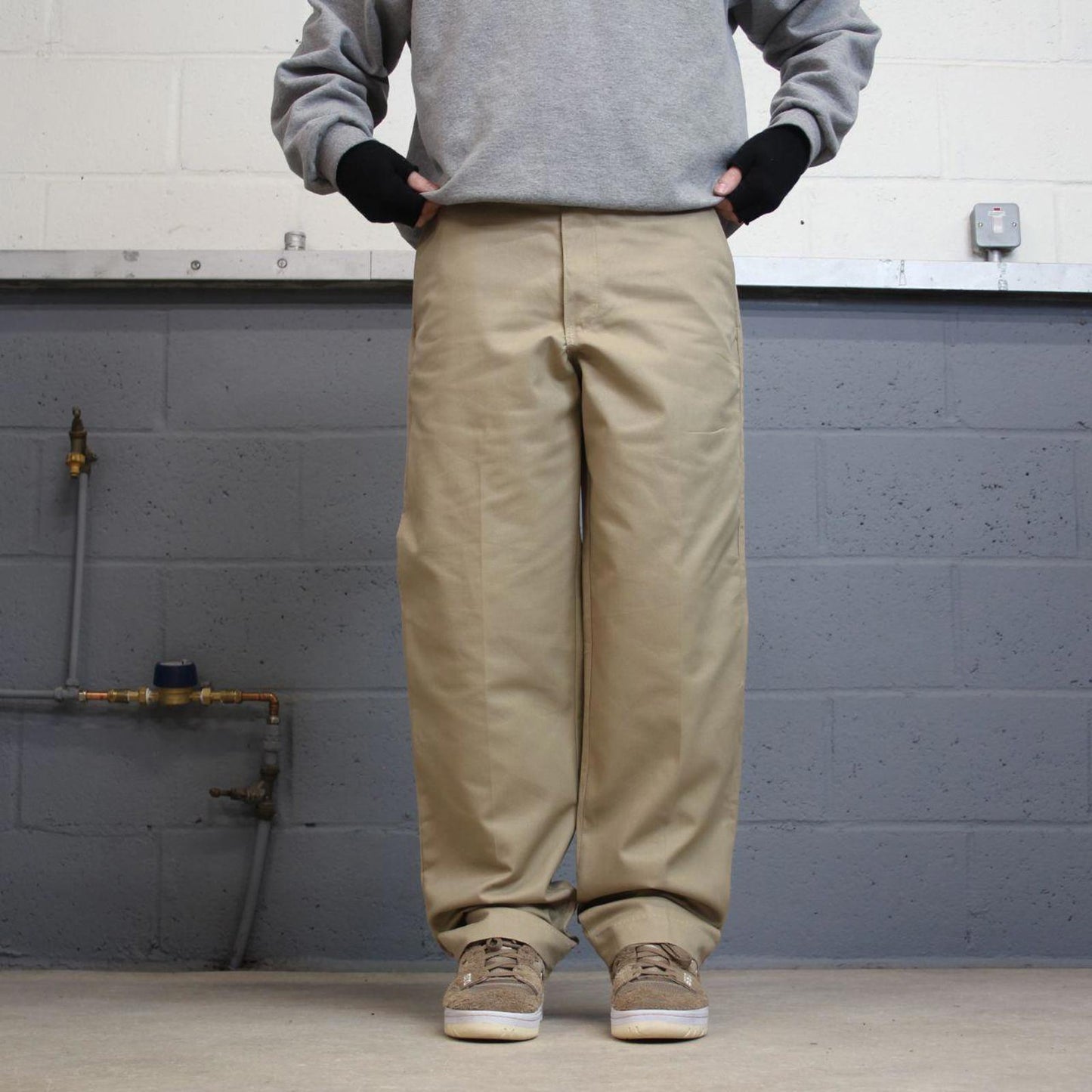 Vintage Y2k loose work pants beige Chino style Red Kap skate trousers workwear patch logo