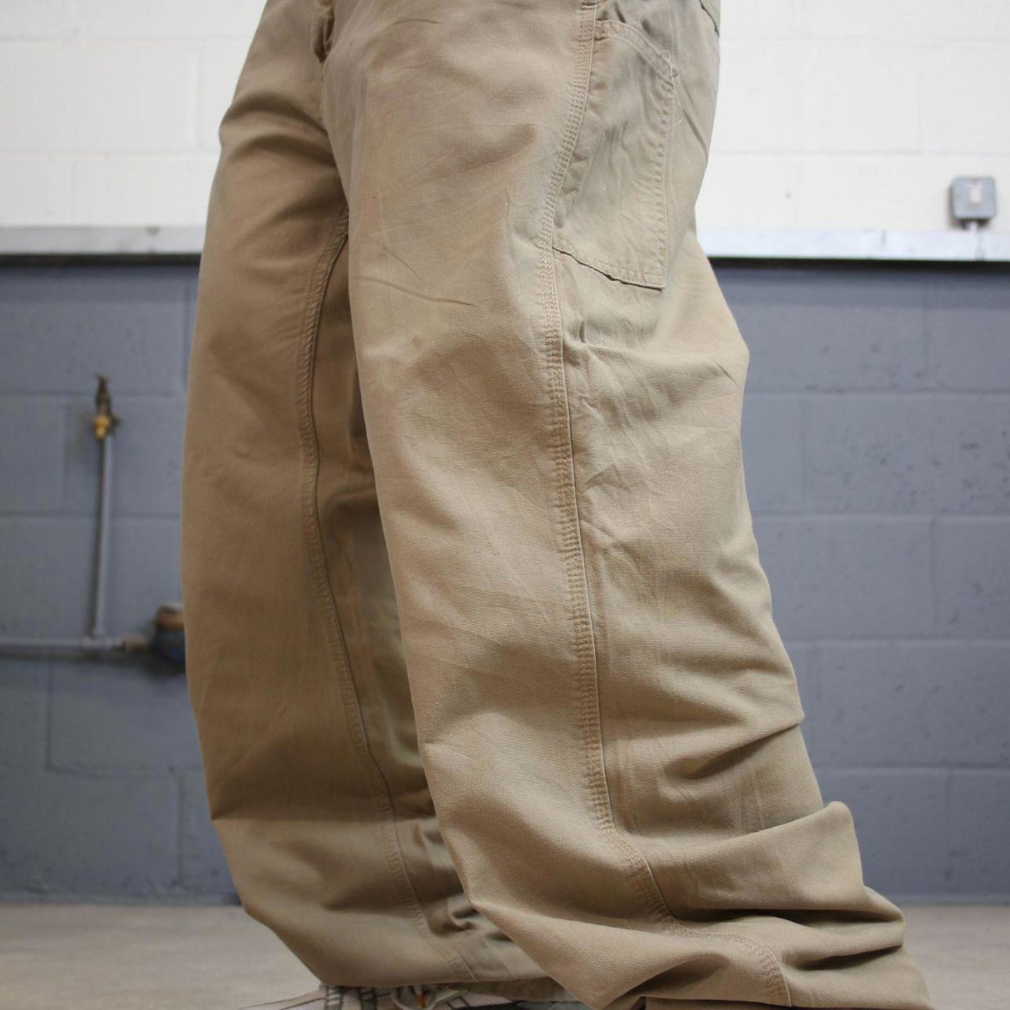 Vintage baggy Carhartt carpenter pants W38L32 90s style loose leg skater cargos