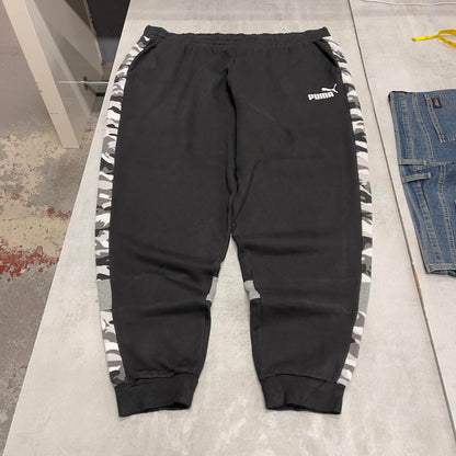 Baggy black Puma joggers 4XL y2k style sportswear track pants loose fit
