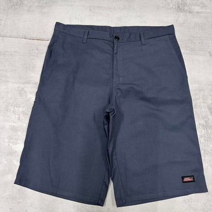 Baggy Dickies carpenter shorts W36