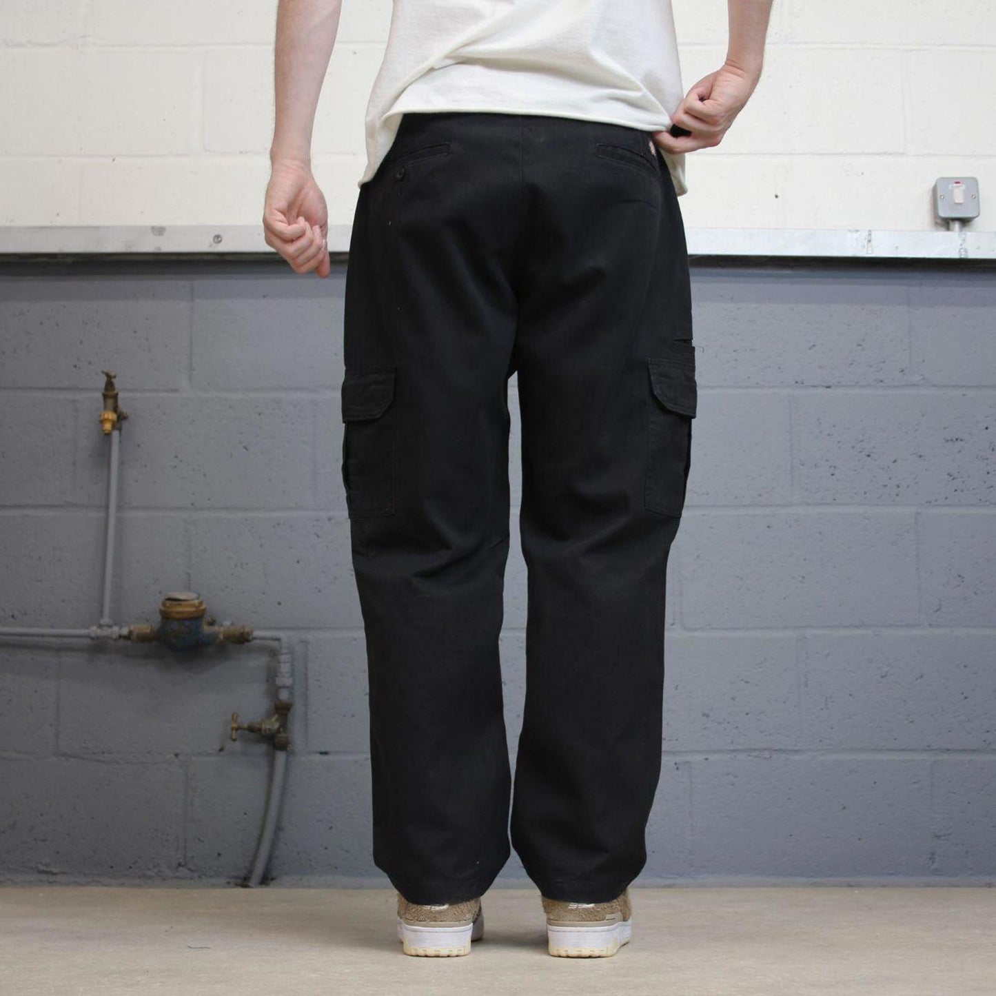 Loose Dickies cargo trousers W36L30 black chino style skater cargo pants